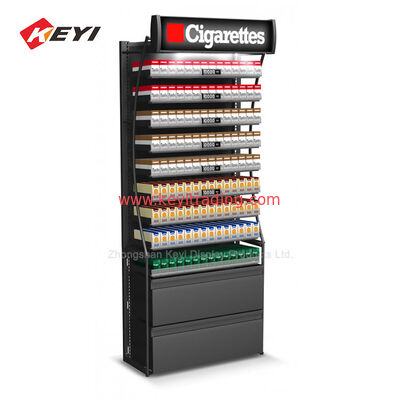 Display de cigarrillos en el piso de la tienda de conveniencia