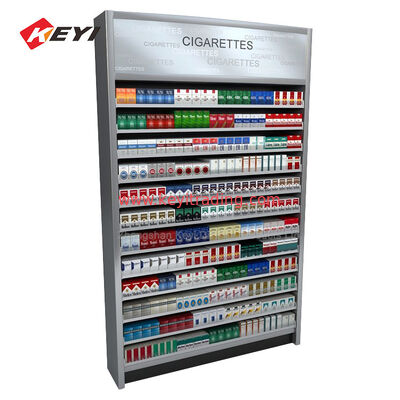 Display de cigarrillos en el piso de la tienda de conveniencia